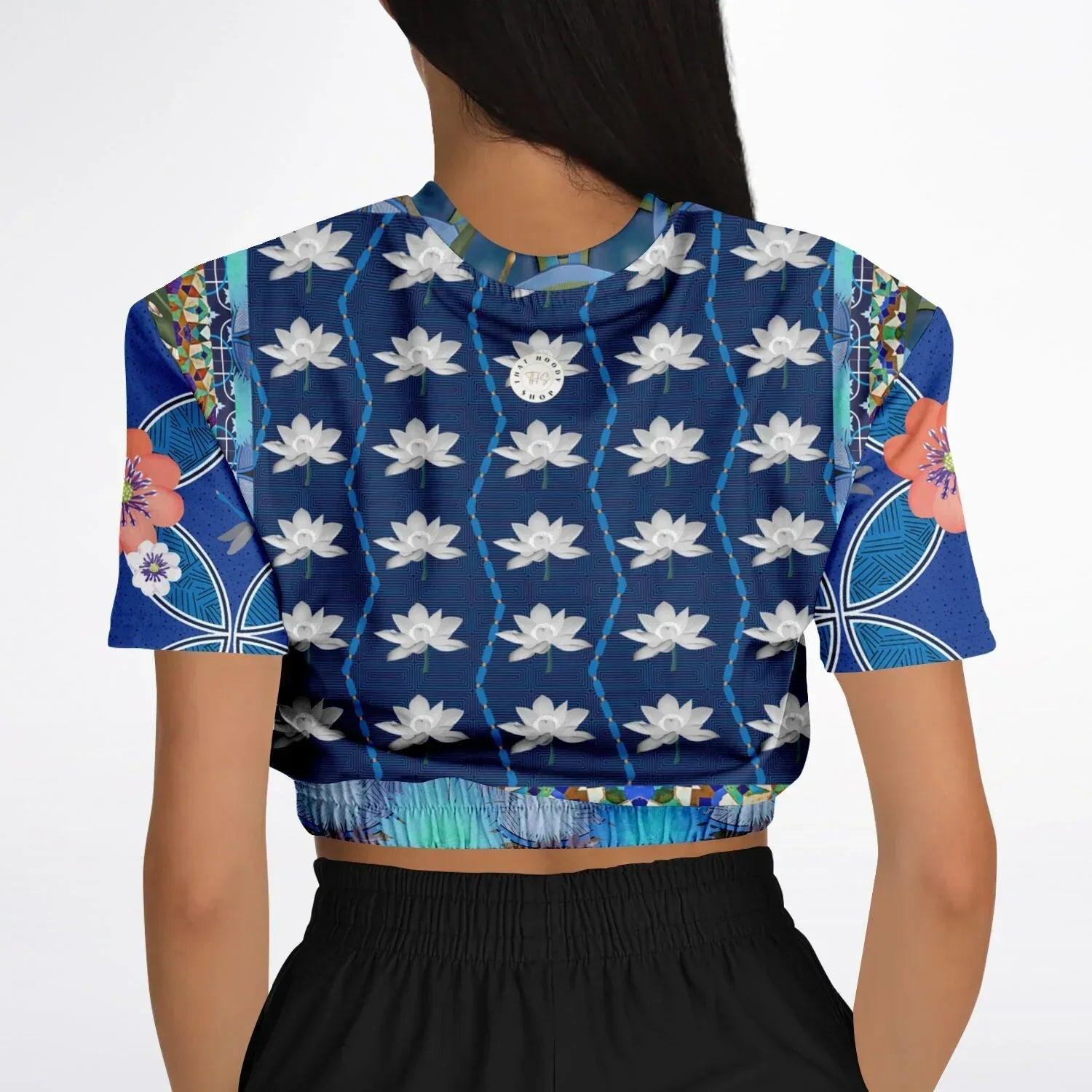 Dahlia Lama Lotus Flower Print Eco-Poly Short Sleeve Cropped Pullover
