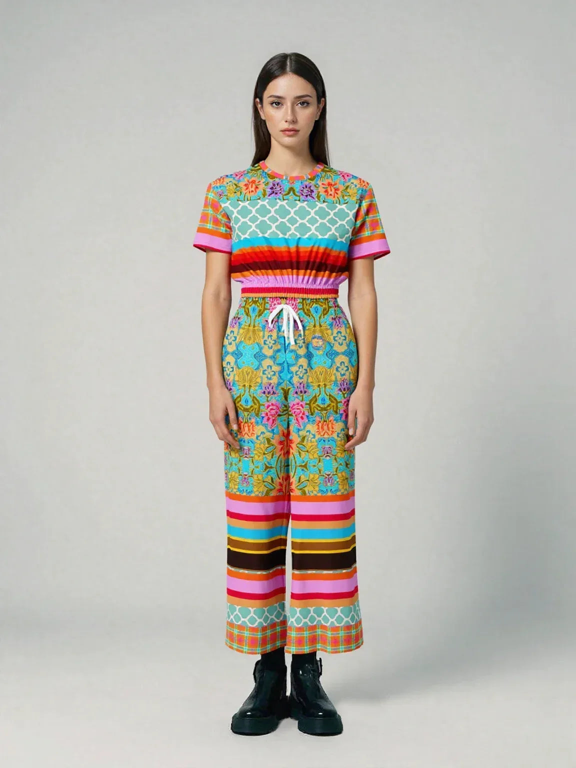 Age of Aquarius Batik Floral Stripe Eco-Poly Short Sleeve Cropped Pullover