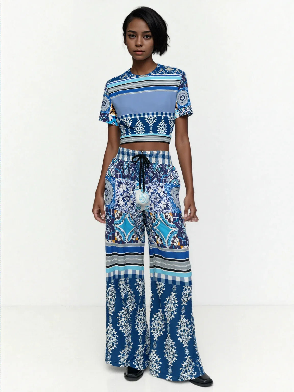 Blue Agadir Moroccan Tile Eco-Poly Short Sleeve Cropped Pullover