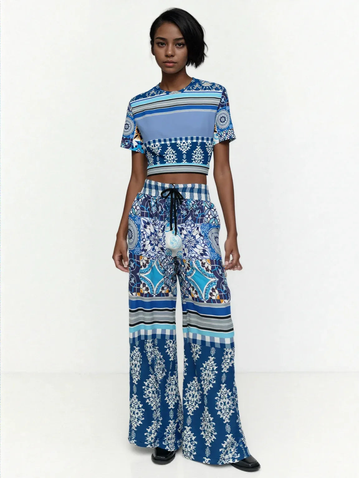 Blue Agadir Moroccan Tile Eco-Poly Short Sleeve Cropped Pullover