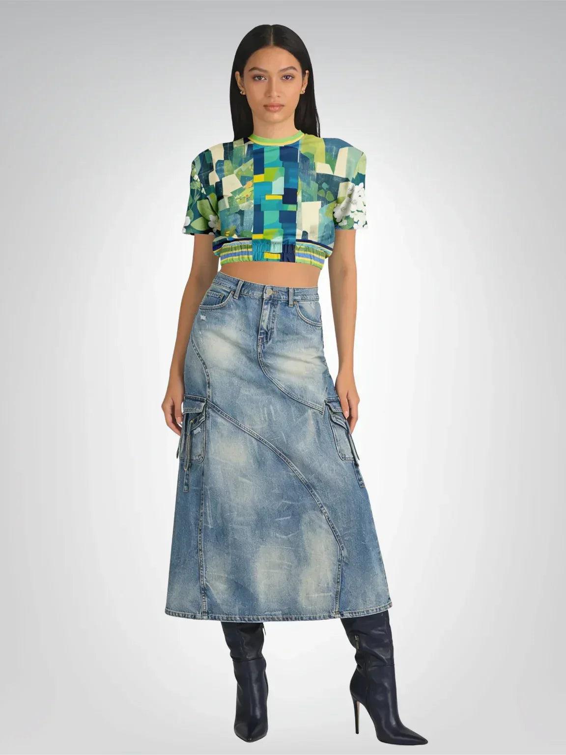 Blue Algae in Abstract Blocks and Floral Eco-Poly Short Sleeve Cropped Pullover