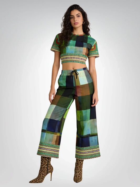 Flashback to the 70s in Checkerboard Eco-Poly Short Sleeve Cropped Pullover