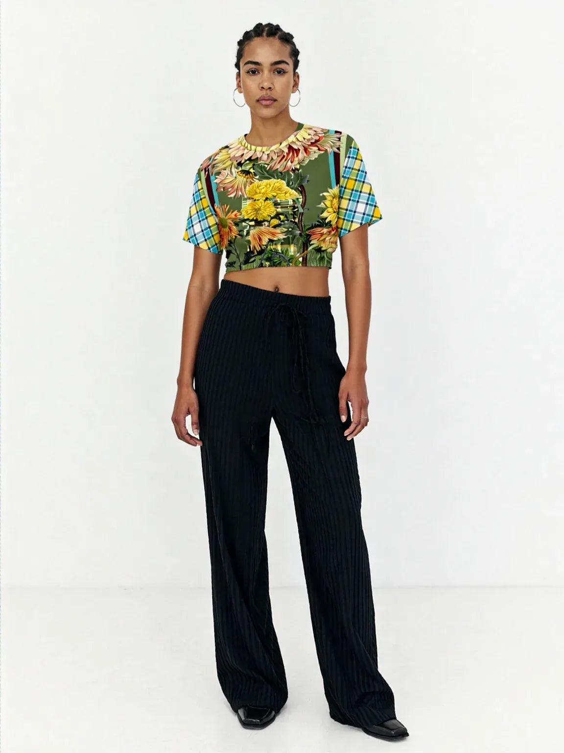 Green Caravan Plaid Eco-Poly Short Sleeve Cropped Pullover