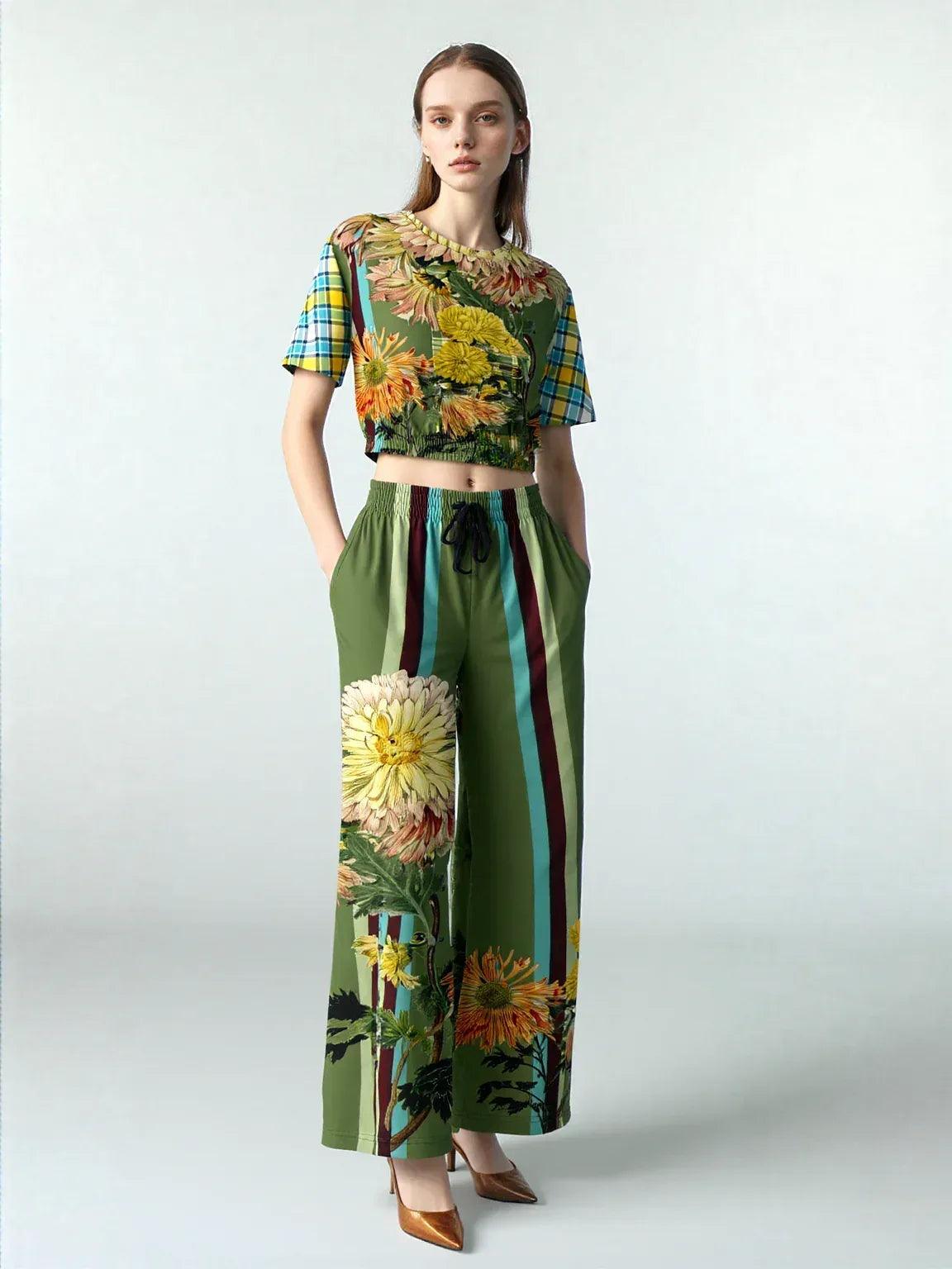 Green Caravan Plaid Eco-Poly Short Sleeve Cropped Pullover