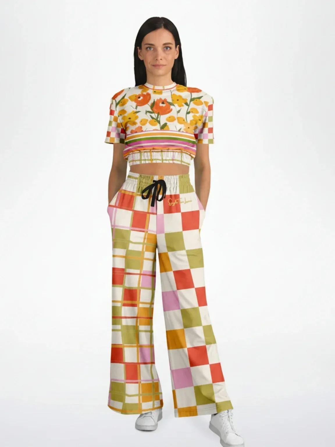 Hopscotch My Hippie Gingham Floral Plaid Eco-Poly Short Sleeve Cropped Pullover