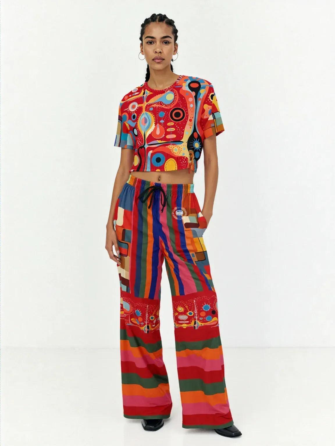 Mardi Gras in Brazil Abstract Geo Eco-Poly Short Sleeve Cropped Pullover
