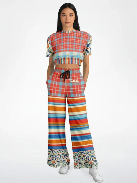 Meet Me in Andalusia Floral Plaid Eco-Poly Short Sleeve Cropped Pullover