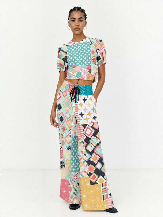 Old Miami Geometric Trefoil Eco-Poly Short Sleeve Cropped Pullover