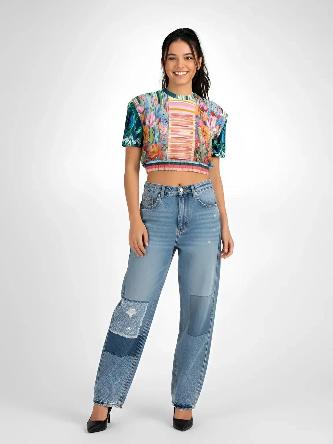 Swan in Floral Isolation Stripe Eco-Poly Short Sleeve Cropped Pullover