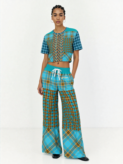 Maldives in the Background Plaid Geometric Eco-Poly Short Sleeve Cropped Pullover