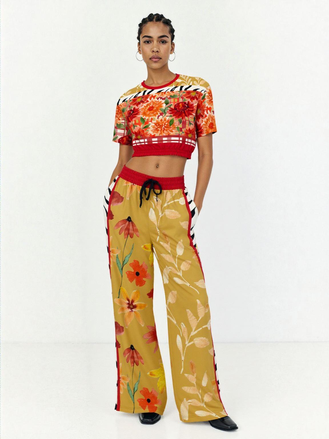 My Hippie Island Floral Eco-Poly Short Sleeve Cropped Pullover