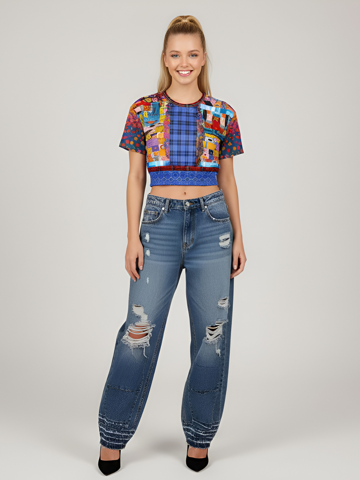 Open Window in Provence Graffiti Patchwork Eco-Poly Short Sleeve Cropped Pullover