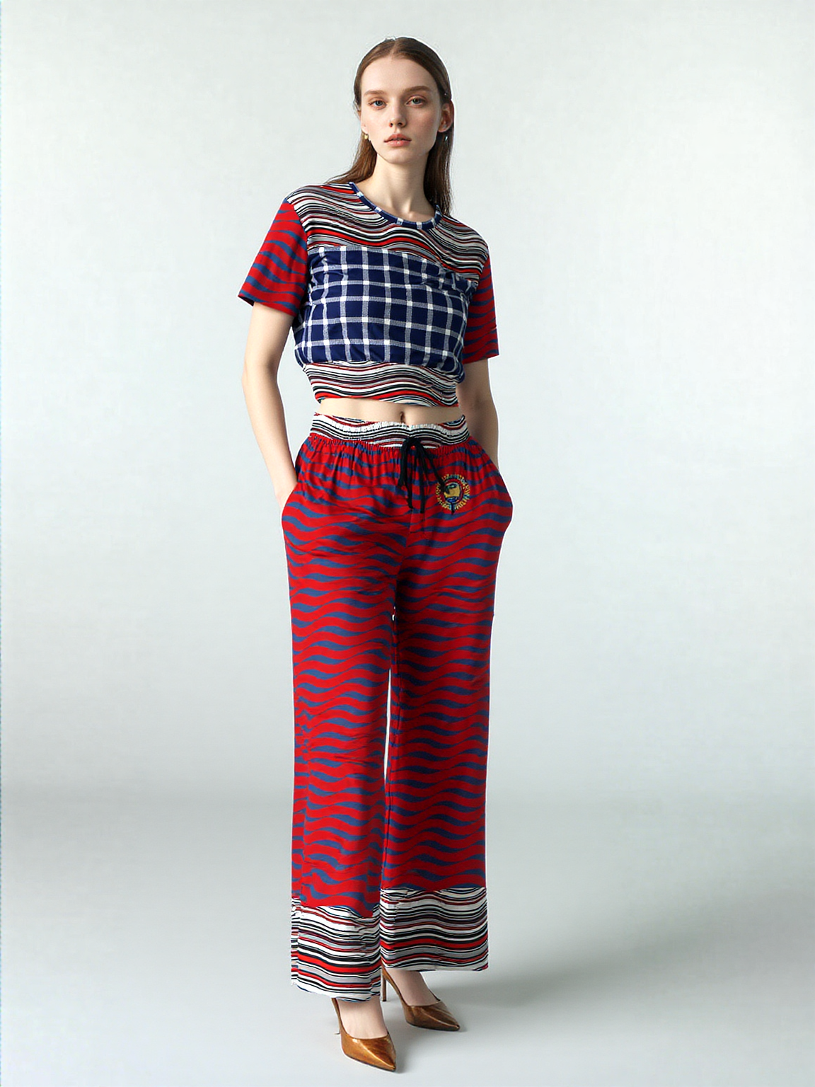 Polyamory in Red and Blue Wavy Stripes Eco-Poly Short Sleeve Cropped Pullover