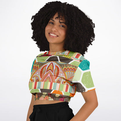 Wyatt Earth Retro 70s Paisley Print Eco-Poly Short Sleeve Cropped Pullover